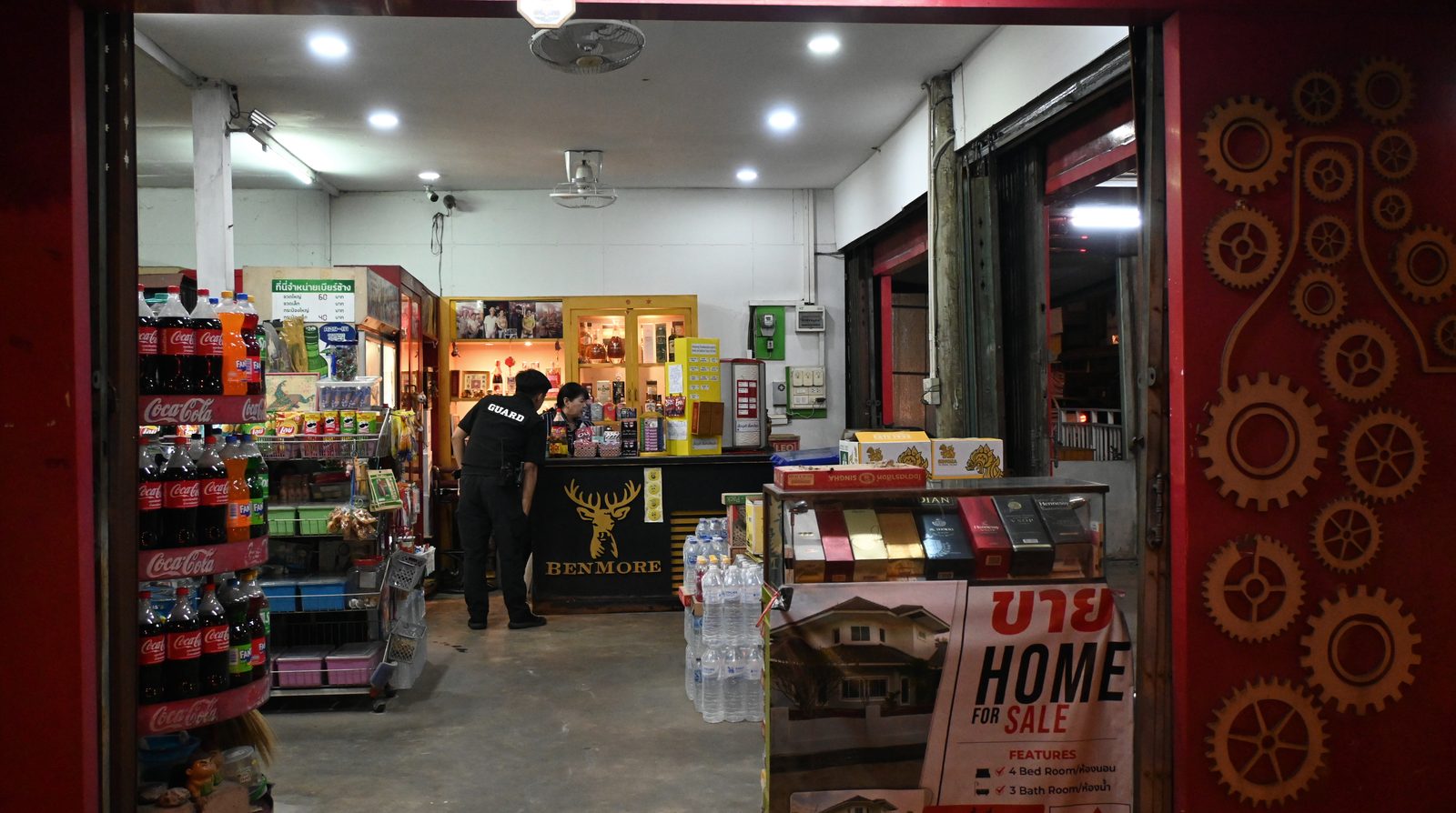 Không gian cửa hàng tiện lợi hiện đại