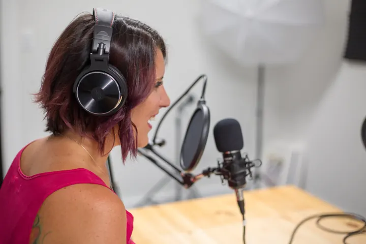 Brand voice cho AI Agent: giữ giọng thương hiệu khi máy nói chuyện với khách