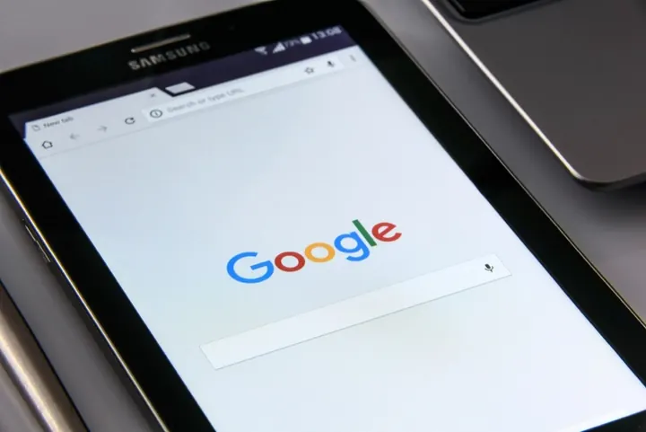 GEO cho Gemini: cách để Google Gemini nhắc tên thương hiệu của bạn