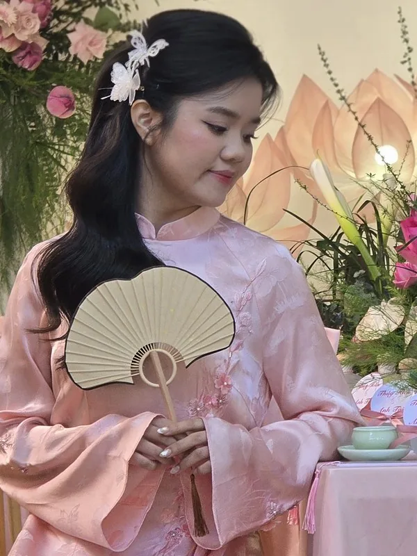 Thúy Hiền - Chuyên gia ngoại ngữ tại Chạm AI Agency